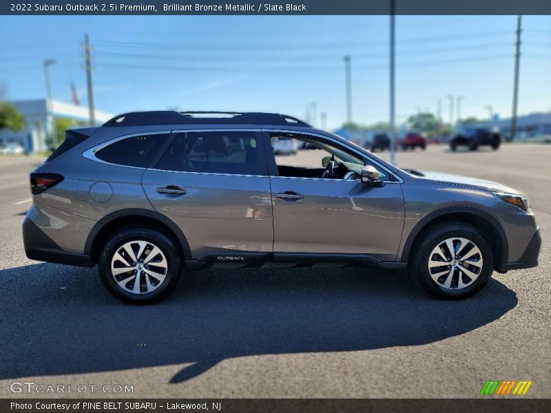 Brilliant Bronze Metallic / Slate Black 2022 Subaru Outback 2.5i Premium