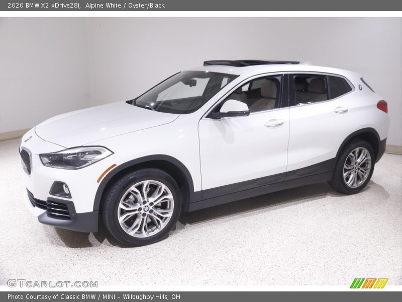 Alpine White / Oyster/Black 2020 BMW X2 xDrive28i