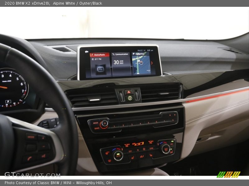 Alpine White / Oyster/Black 2020 BMW X2 xDrive28i