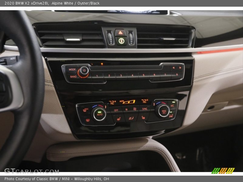 Alpine White / Oyster/Black 2020 BMW X2 xDrive28i