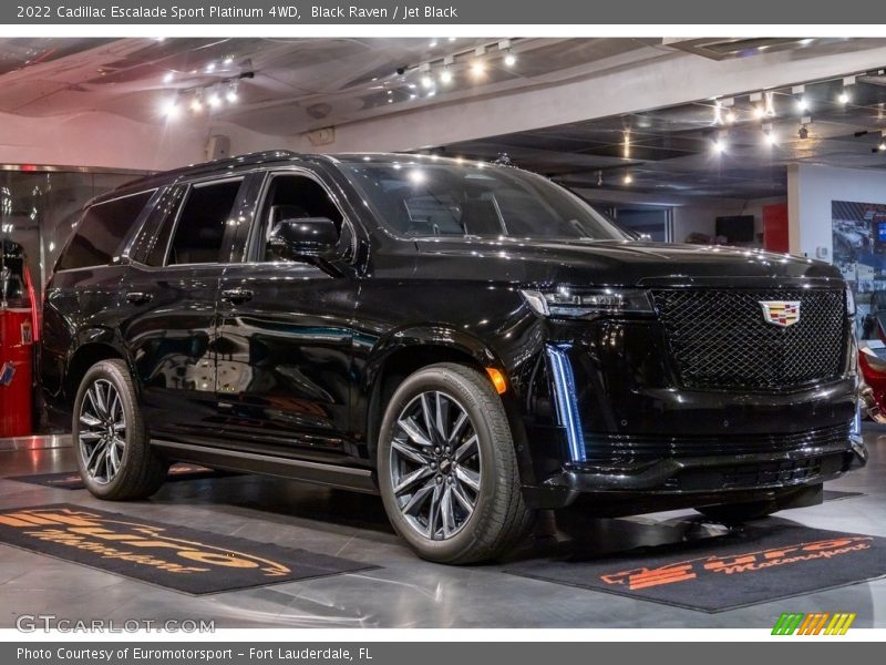 Front 3/4 View of 2022 Escalade Sport Platinum 4WD