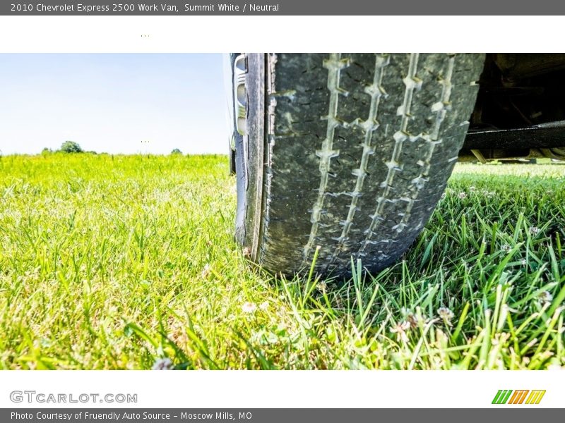 Summit White / Neutral 2010 Chevrolet Express 2500 Work Van
