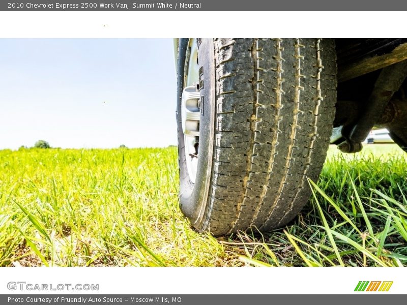 Summit White / Neutral 2010 Chevrolet Express 2500 Work Van