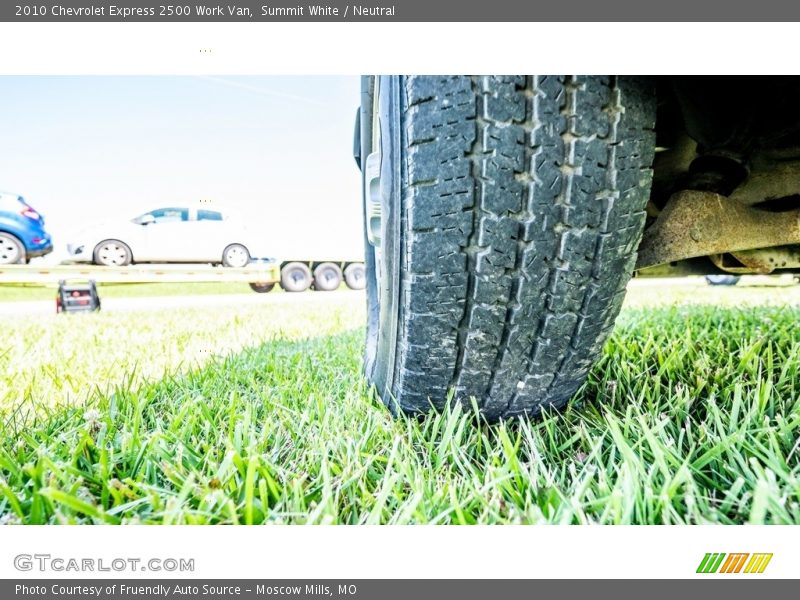 Summit White / Neutral 2010 Chevrolet Express 2500 Work Van