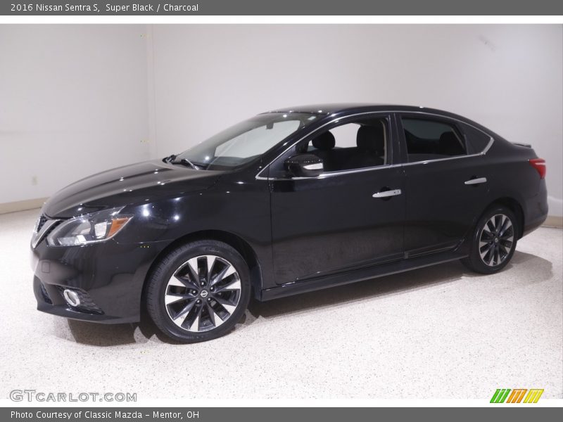 Super Black / Charcoal 2016 Nissan Sentra S