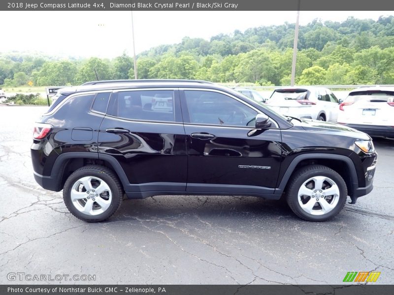 Diamond Black Crystal Pearl / Black/Ski Gray 2018 Jeep Compass Latitude 4x4