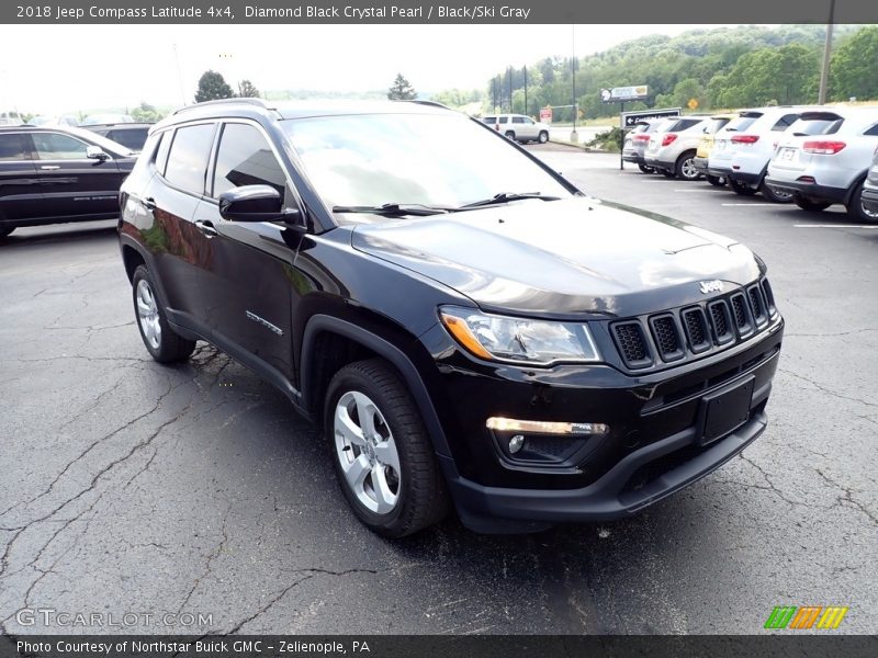 Diamond Black Crystal Pearl / Black/Ski Gray 2018 Jeep Compass Latitude 4x4