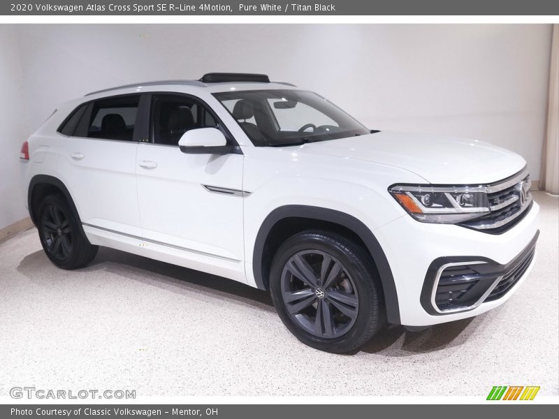 Pure White / Titan Black 2020 Volkswagen Atlas Cross Sport SE R-Line 4Motion