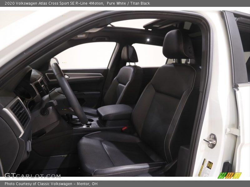 Pure White / Titan Black 2020 Volkswagen Atlas Cross Sport SE R-Line 4Motion