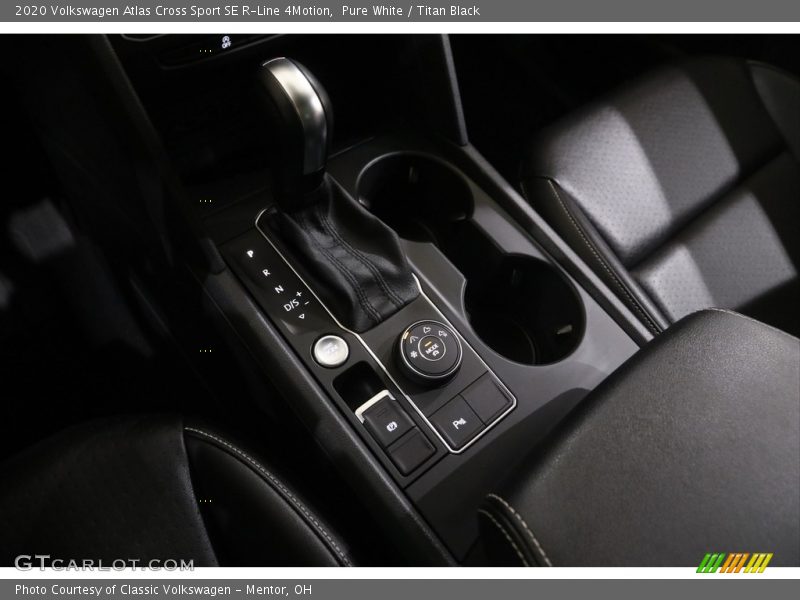 Pure White / Titan Black 2020 Volkswagen Atlas Cross Sport SE R-Line 4Motion