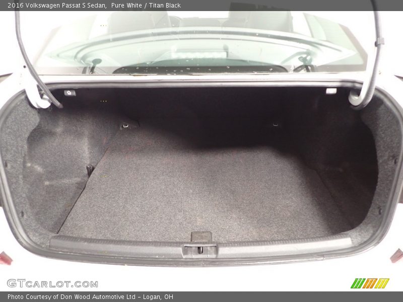 Pure White / Titan Black 2016 Volkswagen Passat S Sedan