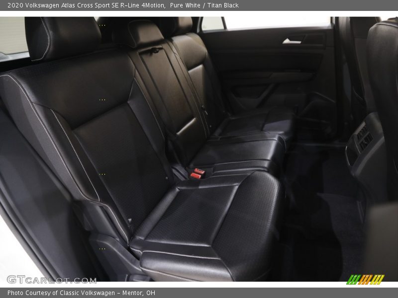 Pure White / Titan Black 2020 Volkswagen Atlas Cross Sport SE R-Line 4Motion