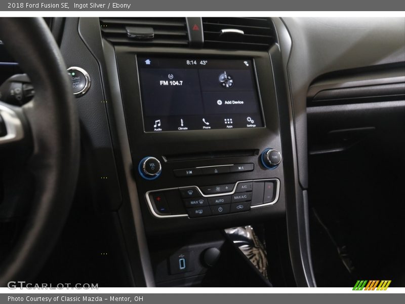 Ingot Silver / Ebony 2018 Ford Fusion SE