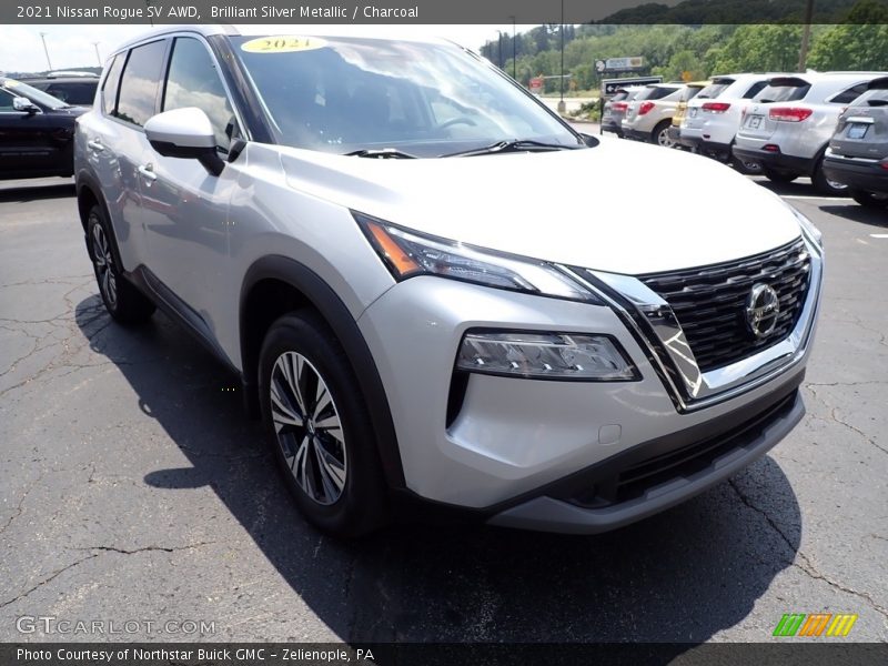 Brilliant Silver Metallic / Charcoal 2021 Nissan Rogue SV AWD