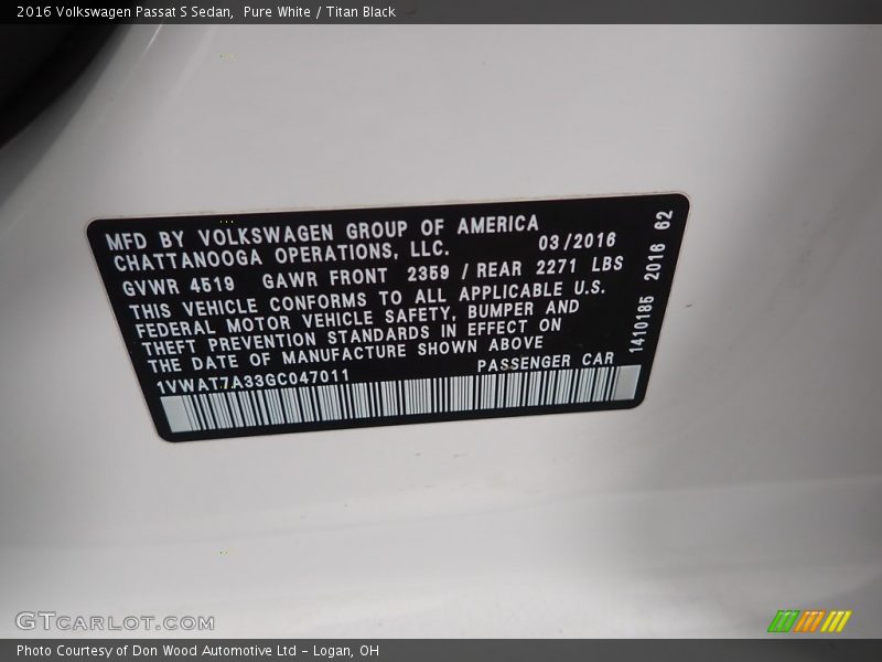 Pure White / Titan Black 2016 Volkswagen Passat S Sedan