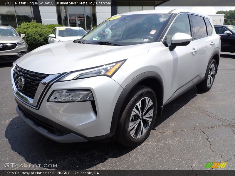 Brilliant Silver Metallic / Charcoal 2021 Nissan Rogue SV AWD