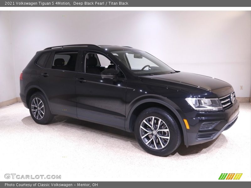 Deep Black Pearl / Titan Black 2021 Volkswagen Tiguan S 4Motion