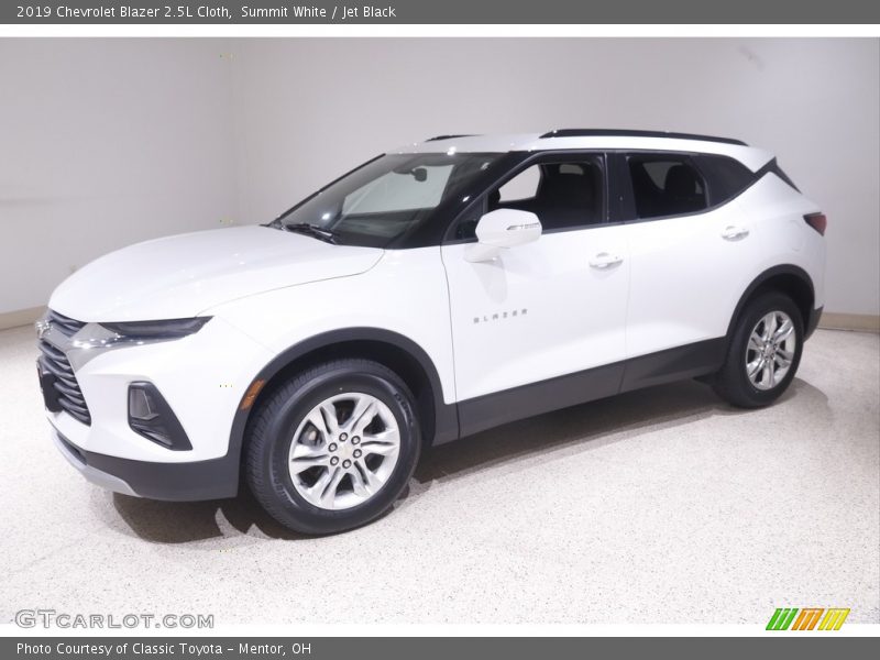 Summit White / Jet Black 2019 Chevrolet Blazer 2.5L Cloth