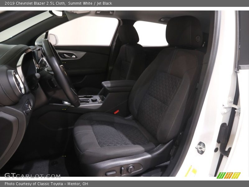 Summit White / Jet Black 2019 Chevrolet Blazer 2.5L Cloth