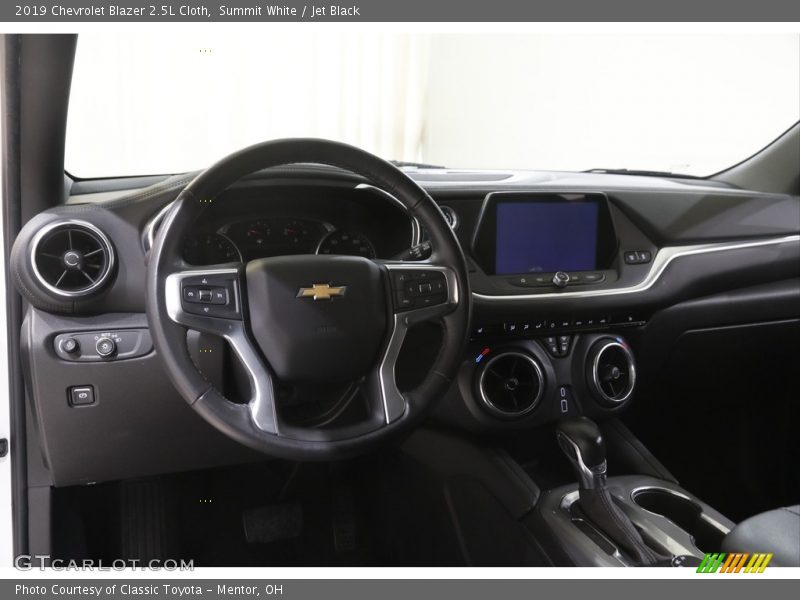 Summit White / Jet Black 2019 Chevrolet Blazer 2.5L Cloth