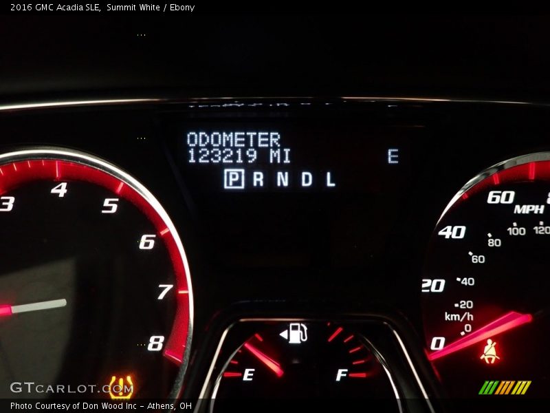 Summit White / Ebony 2016 GMC Acadia SLE