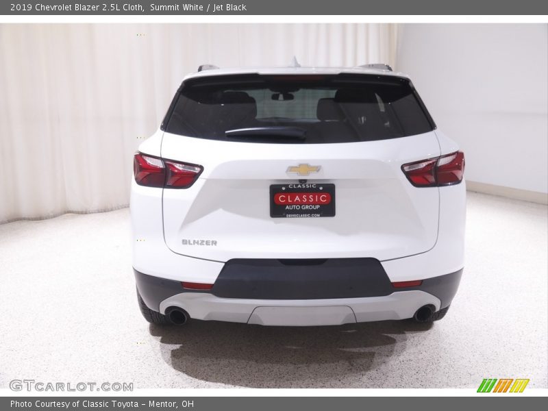 Summit White / Jet Black 2019 Chevrolet Blazer 2.5L Cloth