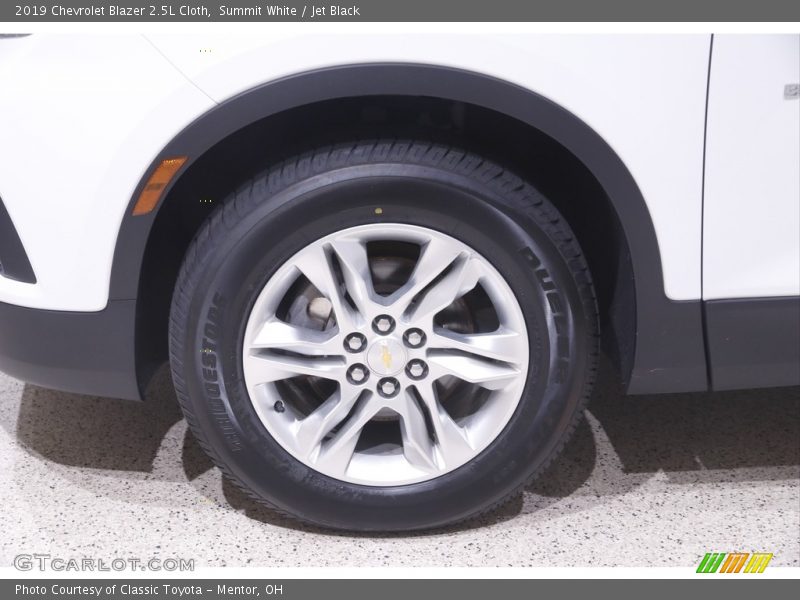 Summit White / Jet Black 2019 Chevrolet Blazer 2.5L Cloth