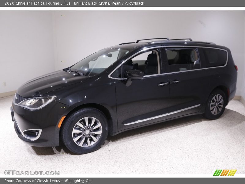 Brilliant Black Crystal Pearl / Alloy/Black 2020 Chrysler Pacifica Touring L Plus