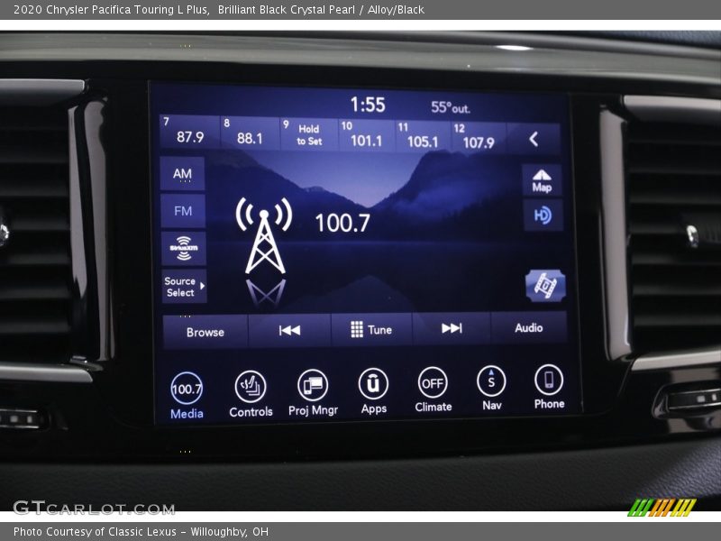 Brilliant Black Crystal Pearl / Alloy/Black 2020 Chrysler Pacifica Touring L Plus