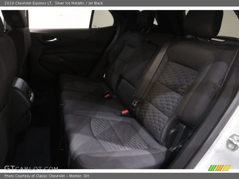 Silver Ice Metallic / Jet Black 2019 Chevrolet Equinox LT