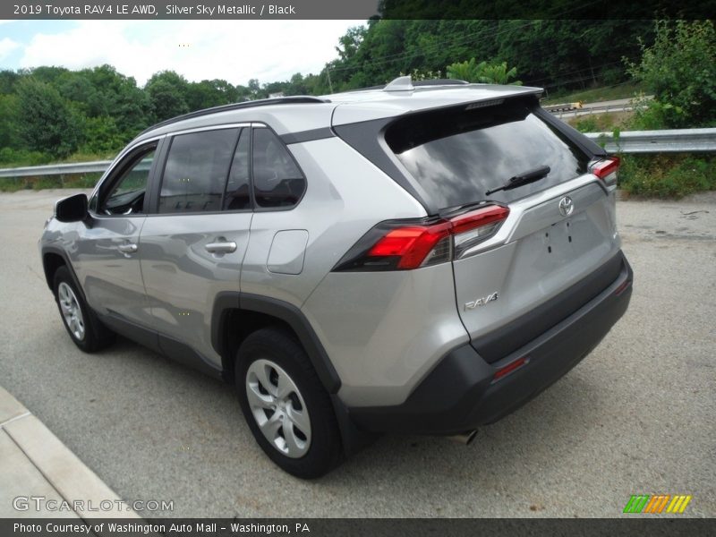 Silver Sky Metallic / Black 2019 Toyota RAV4 LE AWD