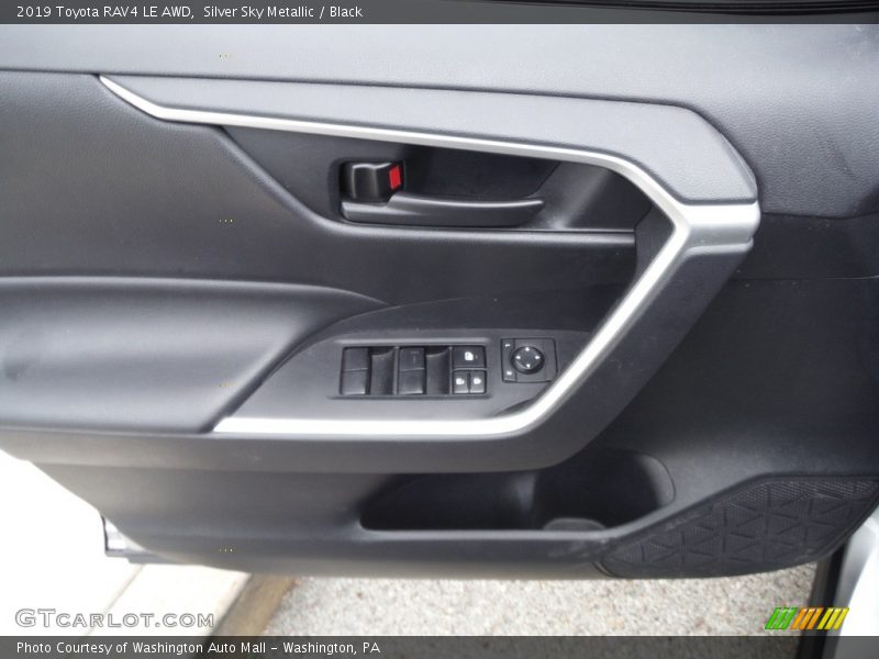 Silver Sky Metallic / Black 2019 Toyota RAV4 LE AWD