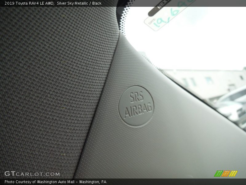 Silver Sky Metallic / Black 2019 Toyota RAV4 LE AWD
