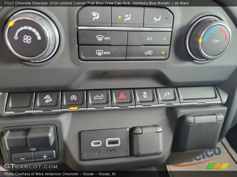 Controls of 2022 Silverado 1500 Limited Custom Trail Boss Crew Cab 4x4