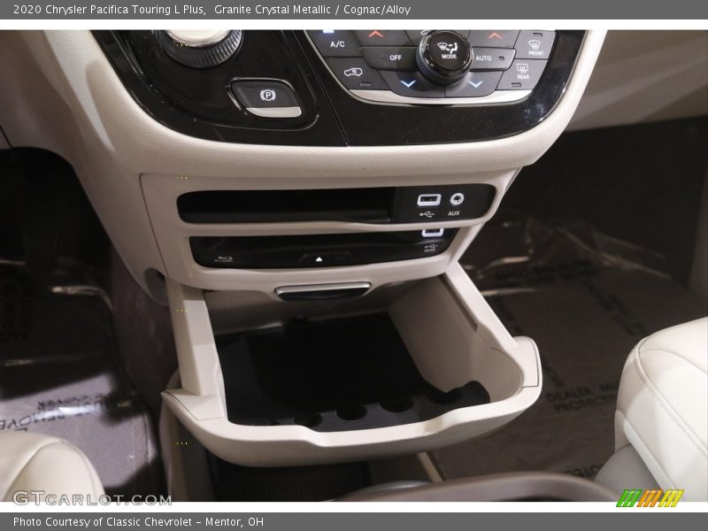 Granite Crystal Metallic / Cognac/Alloy 2020 Chrysler Pacifica Touring L Plus