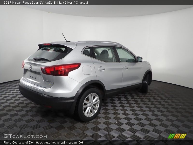 Brilliant Silver / Charcoal 2017 Nissan Rogue Sport SV AWD