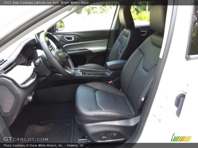 Bright White / Black 2022 Jeep Compass Latitude Lux 4x4