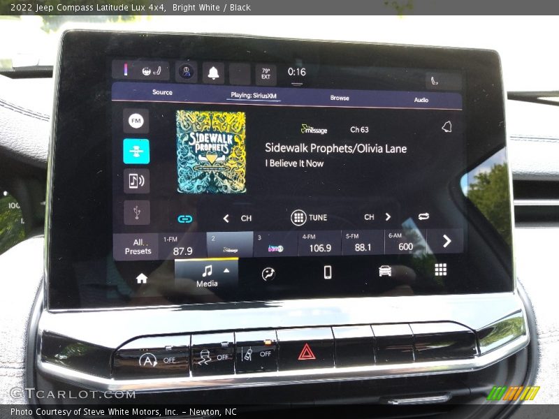 Bright White / Black 2022 Jeep Compass Latitude Lux 4x4