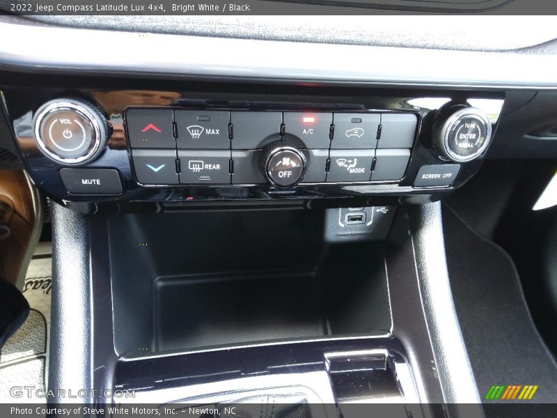 Bright White / Black 2022 Jeep Compass Latitude Lux 4x4