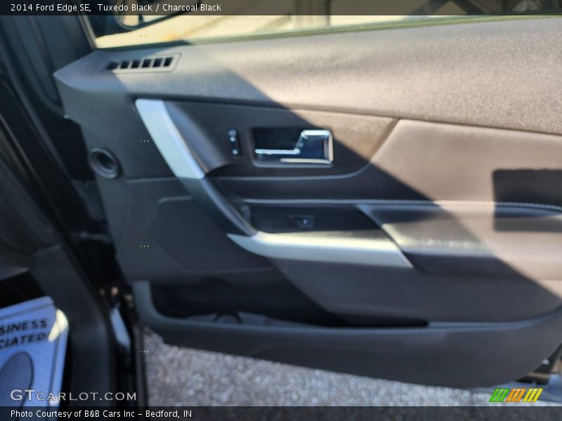 Tuxedo Black / Charcoal Black 2014 Ford Edge SE