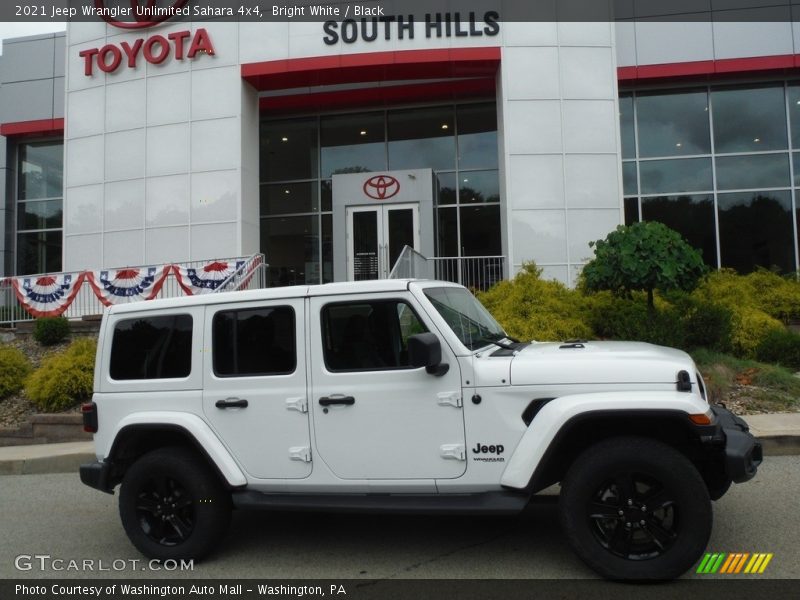 Bright White / Black 2021 Jeep Wrangler Unlimited Sahara 4x4