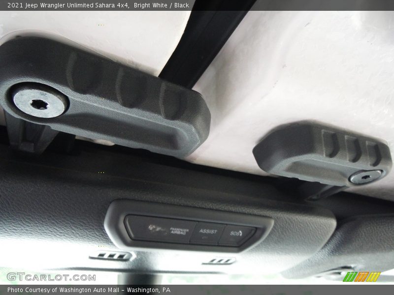Bright White / Black 2021 Jeep Wrangler Unlimited Sahara 4x4