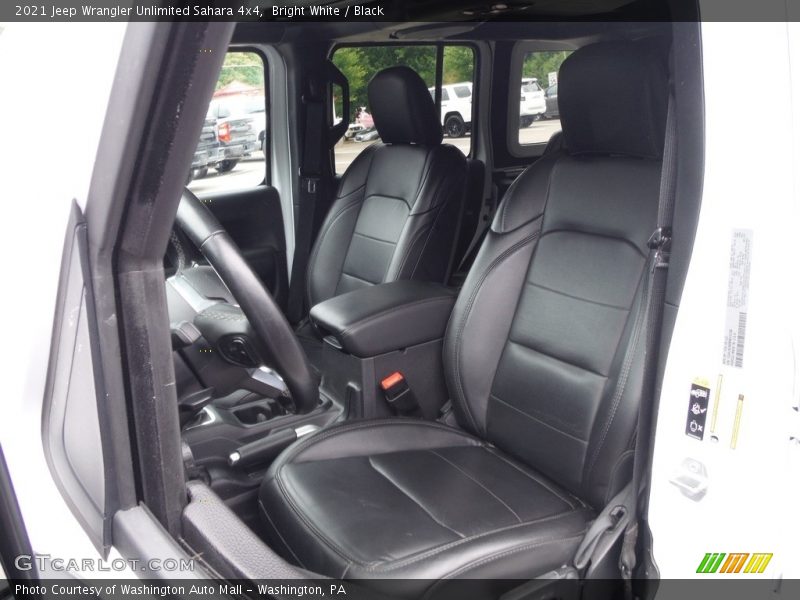 Bright White / Black 2021 Jeep Wrangler Unlimited Sahara 4x4
