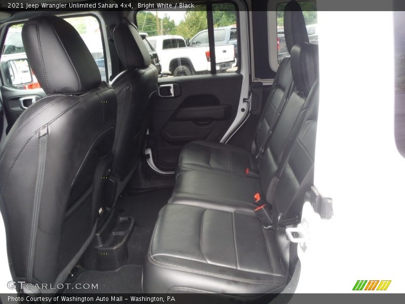 Bright White / Black 2021 Jeep Wrangler Unlimited Sahara 4x4