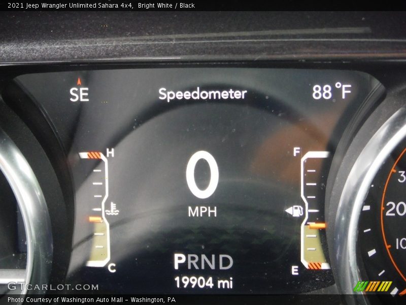 Bright White / Black 2021 Jeep Wrangler Unlimited Sahara 4x4