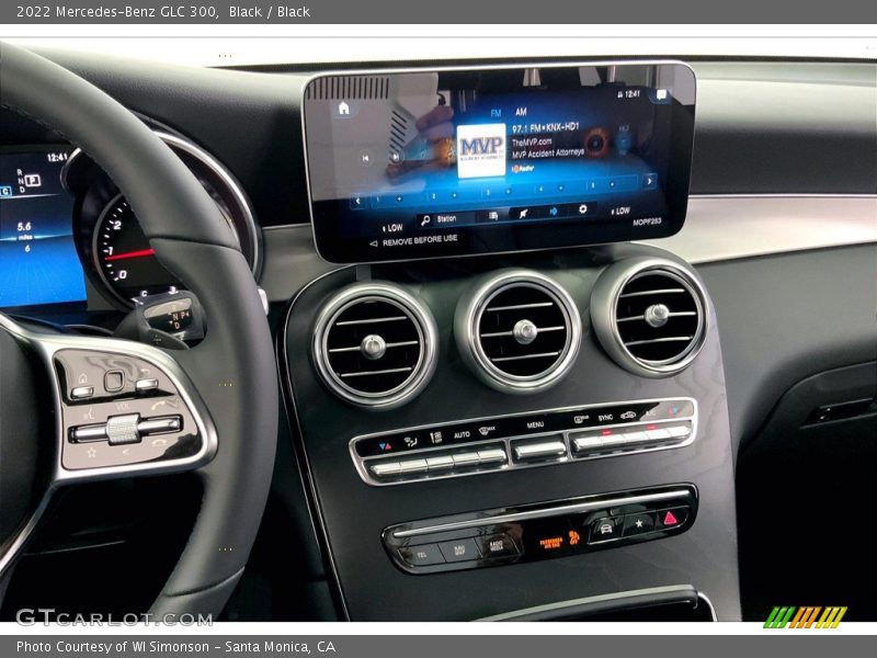 Black / Black 2022 Mercedes-Benz GLC 300