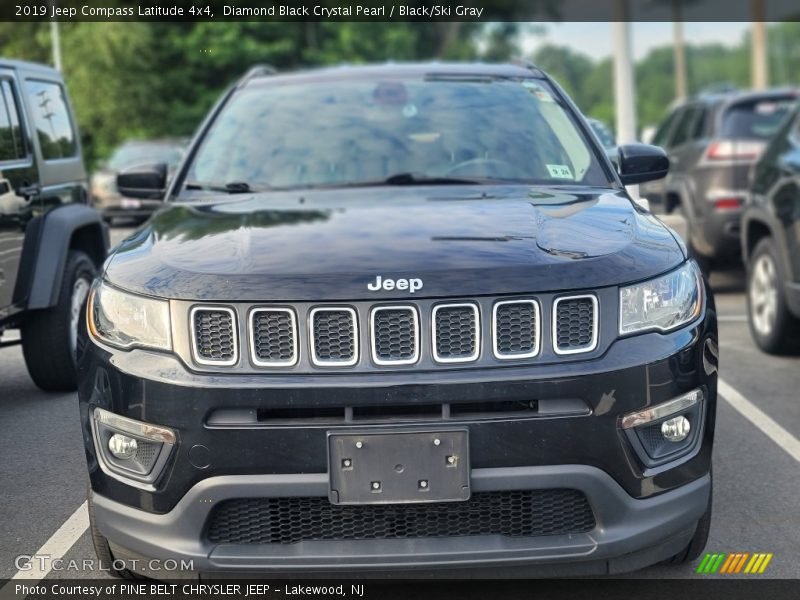 Diamond Black Crystal Pearl / Black/Ski Gray 2019 Jeep Compass Latitude 4x4