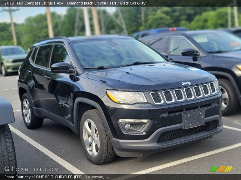 Diamond Black Crystal Pearl / Black/Ski Gray 2019 Jeep Compass Latitude 4x4