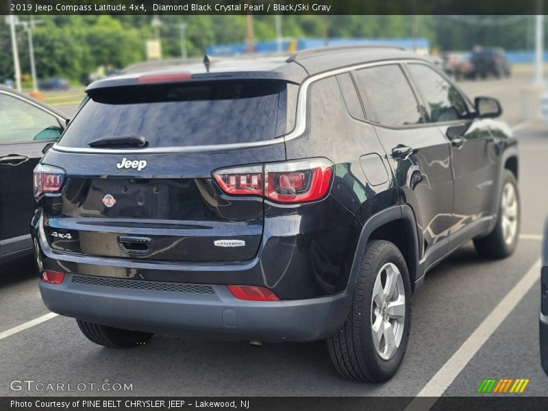 Diamond Black Crystal Pearl / Black/Ski Gray 2019 Jeep Compass Latitude 4x4