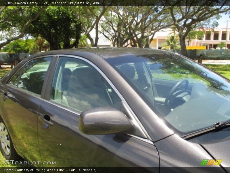 Magnetic Gray Metallic / Ash 2009 Toyota Camry LE V6